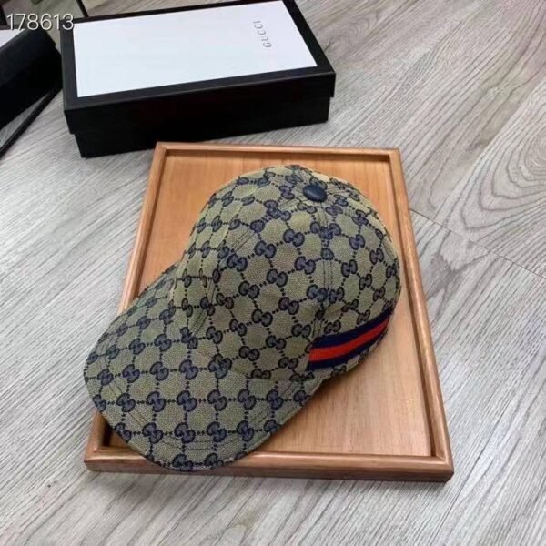 كاب نسائي ماركة قوتشي