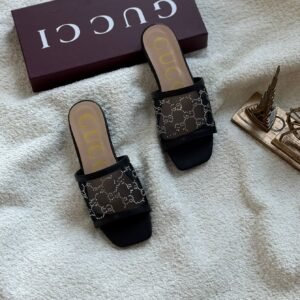 حذاء ماركة قوتشي